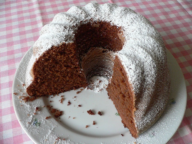 cokoladova-babovka-nakrojena