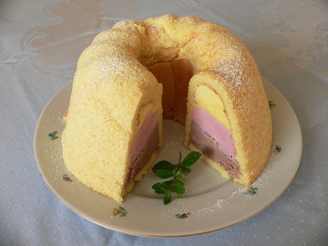 zmrzlinova-babovka-nakrojena