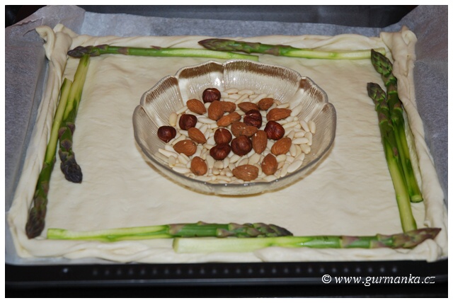 pizza chřest ořechy