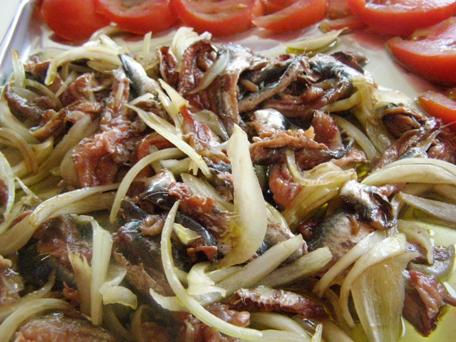 P7040113 Milada Douskova Chorvatsko sardelky s cibuli a olejem